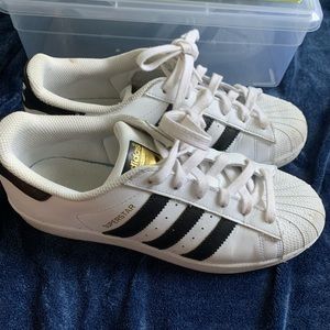 Adidas Superstar Sneakers
